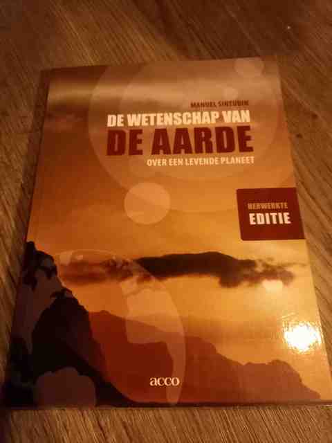 9789464143720-Wetenschap-van-de-aarde