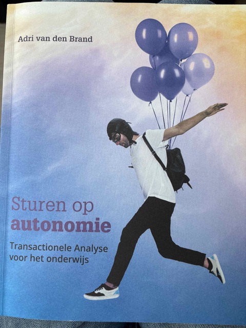 9789082352498-Sturen-op-autonomie-Transactionele-Analyse-voor-het-onderwijs