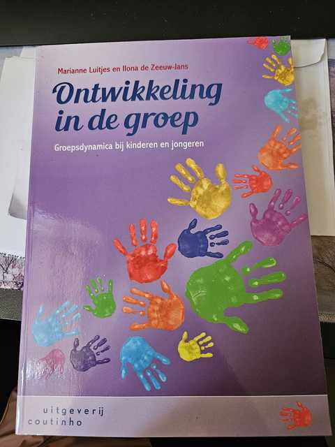 9789046905142-Ontwikkeling-in-de-groep