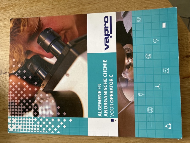 9789053011430-Algemene-en-anorganische-chemie-voor-operator-c