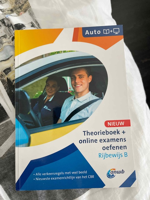 9789018047436-Theorieboek-Rijbewijs-B