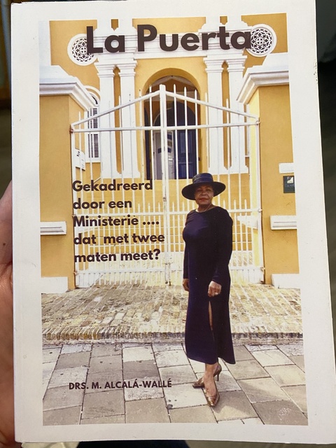 9789990453454-La-Puerta