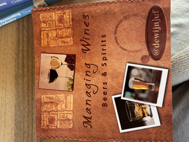 9789074065368-Managing-Wines