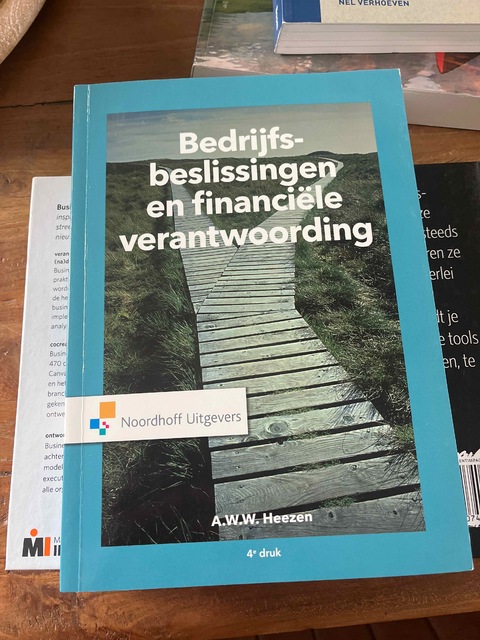 9789001829698-Bedrijfsbeslissingen-en-financiele-verantwoording-4e-editie