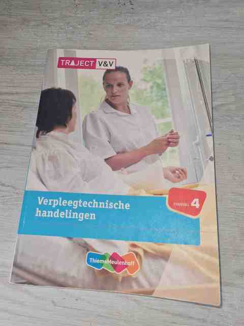 9789006925142-Verpleegtechnische-handelingen-niveau-4-Basisboek