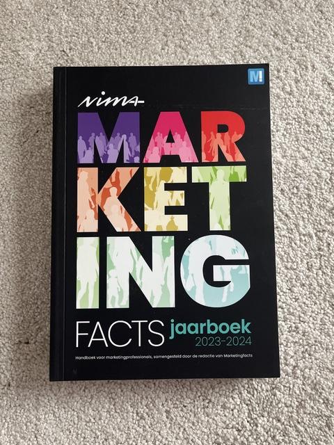 9789078972167-NIMA-Marketingfacts-jaarboek-2023-2024