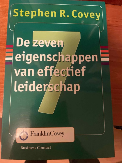 9789025414894-De-zeven-eigenschappen-van-effectief-leiderschap