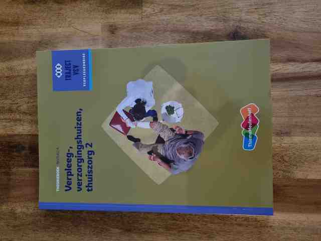 9789006910421-Verpleeg-Verzorgingshuizen-Thuiszorg-2--niveau-4-Theorieboek
