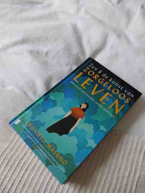 9789022595183-Zen-de-kunst-van-zorgeloos-leven