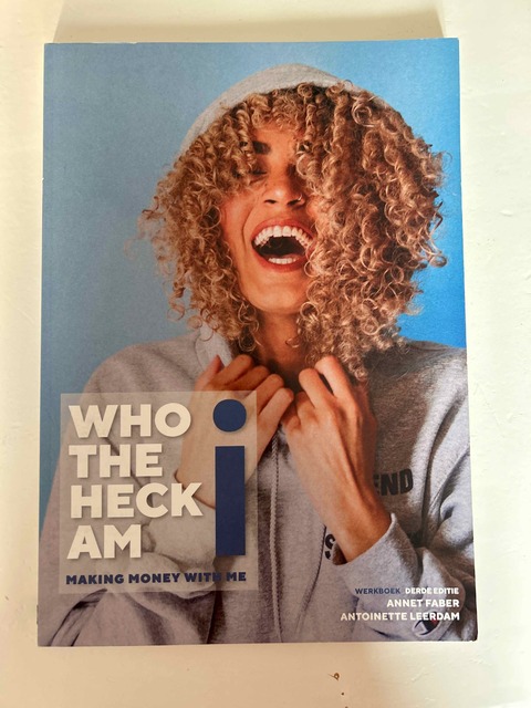 9789083288253-Who-the-heck-am-I