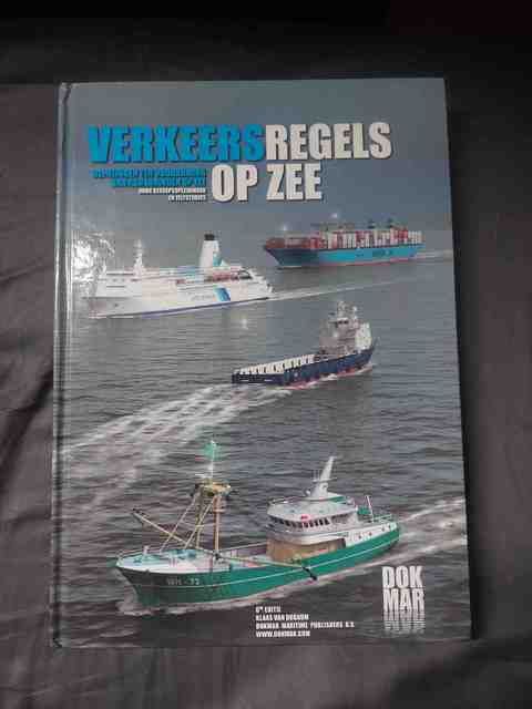 9789071500305-Verkeersregels-op-zee