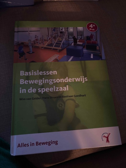 9789082363203-Basislessen-bewegingsonderwijs-in-de-speelzaal