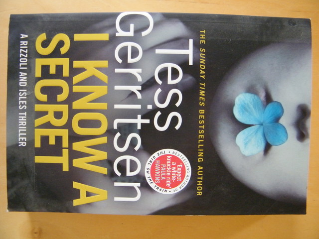 9780593072462-I-Know-a-Secret