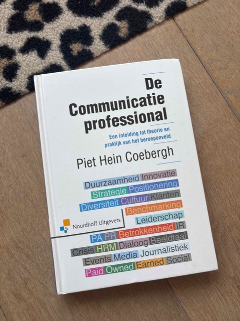 9789001841690-De-communicatieprofessional