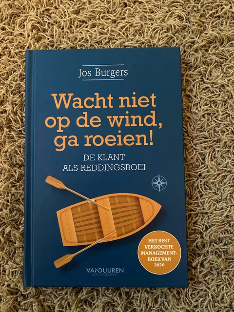 9789089655417-Wacht-niet-op-de-wind-ga-roeien