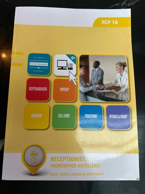 9789400216686-RCP-1A