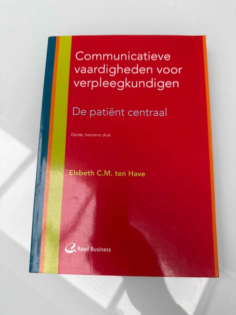 9789035233591-Communicatieve-vaardigheden-voor-verpleegkundigen