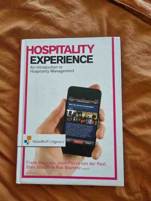 9789001813857-Hospitality-experience