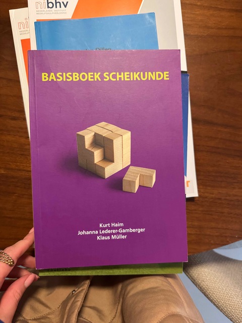 9789043017404-Basisboek-scheikunde