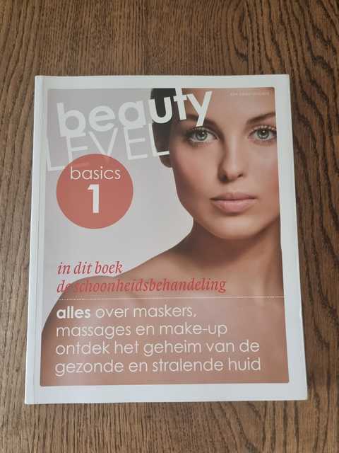 9789491277955-Beauty-Level-Basic-1-De-Schoonheidsbehandeling