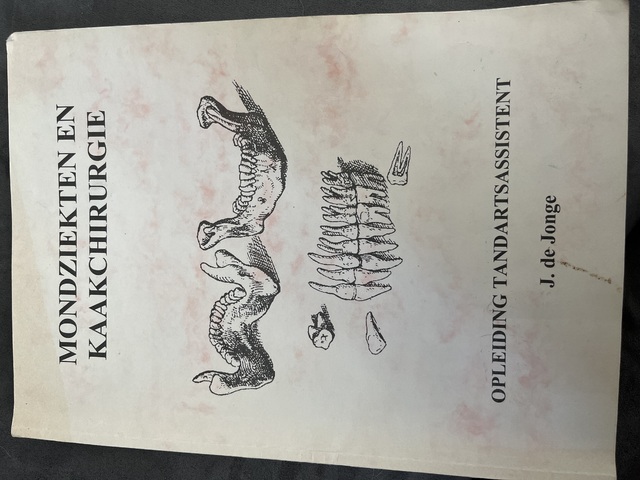 9789080397996-Mondziekten-en-kaakchirurgie