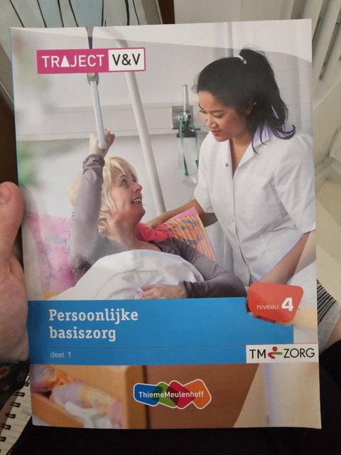9789006925104-Persoonlijke-basiszorg-Deel-1-Niveau-4