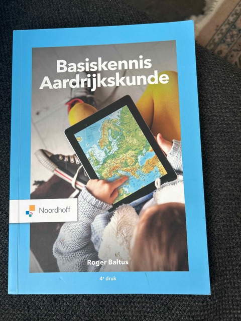 9789001299156-Basiskennis-Aardrijkskunde