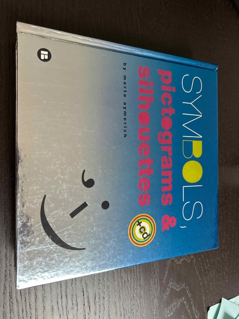 9788496774360-Symbols-Pictograms-And-Silhouettes