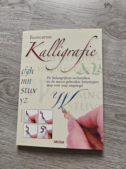 9789044732757-Basiscursus-kalligrafie