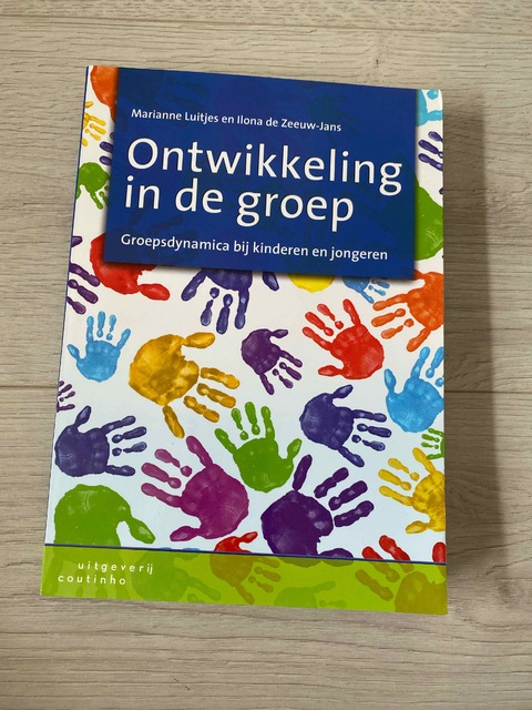9789046902493-Ontwikkeling-in-de-groep
