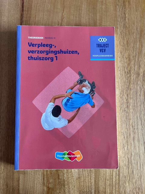 9789006910414-Verpleeg-verzorgingshuizen-thuiszorg-1-niveau-4
