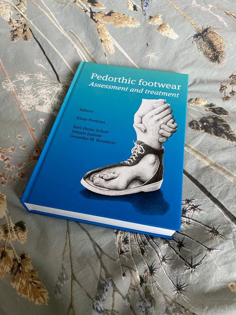 9789081819459-Pedorthic-footwear.-Assessment-and-treatment-