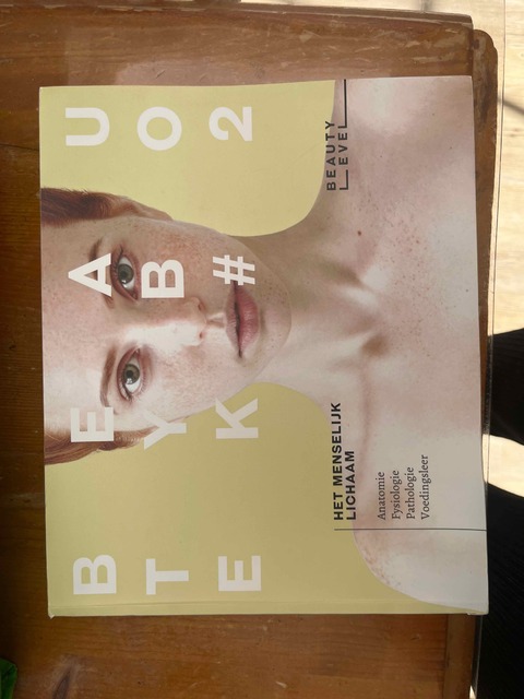 9789492548207-Beauty-Level-Beautyboek-%232