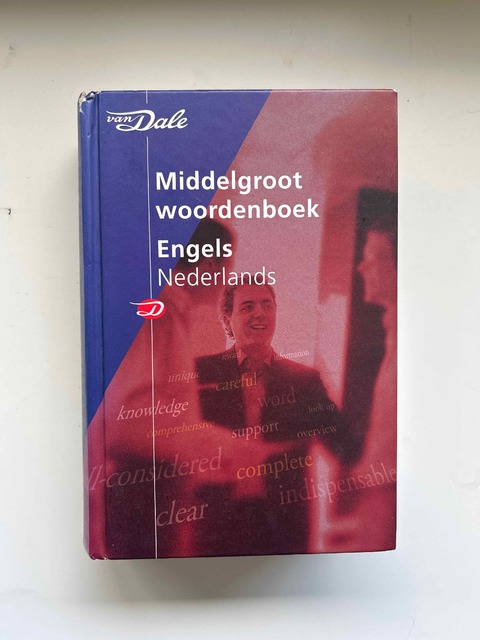 9789066482821-Van-Dale-Middelgroot-woordenboek-Engels-Nederlands