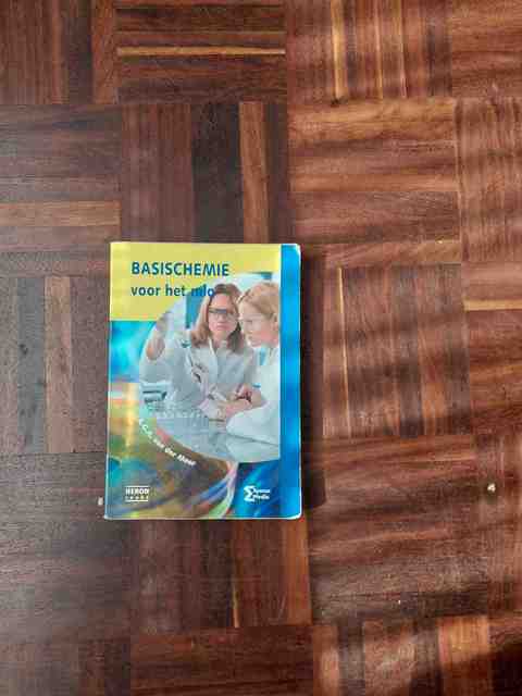 9789077423875-Basischemie-voor-het-MLO
