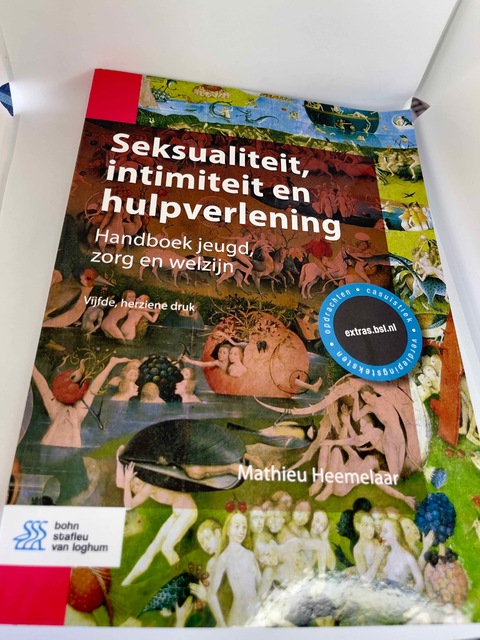9789036819275-Seksualiteit-intimiteit-en-hulpverlening