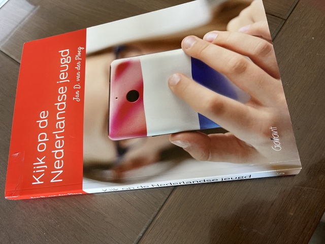 9789044132557-Kijk-op-de-Nederlandse-jeugd