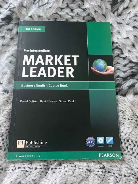 9781408237076-Market-Leader.-Pre-Intermediate-Coursebook-with-DVD-ROM-incl.-Class-Audio