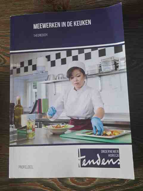 9789037245349-Meewerken-in-de-keuken