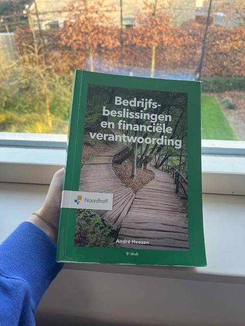 9789001749750-Bedrijfsbeslissingen-en-financiele-verantwoording