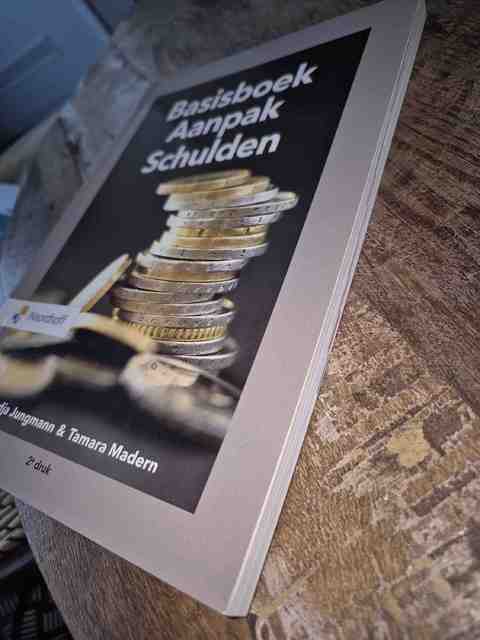 9789001738921-Basisboek-aanpak-schulden