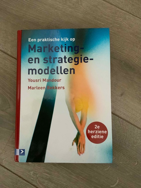9789052617435-Een-praktische-kijk-op-marketing-en-strategiemodellen