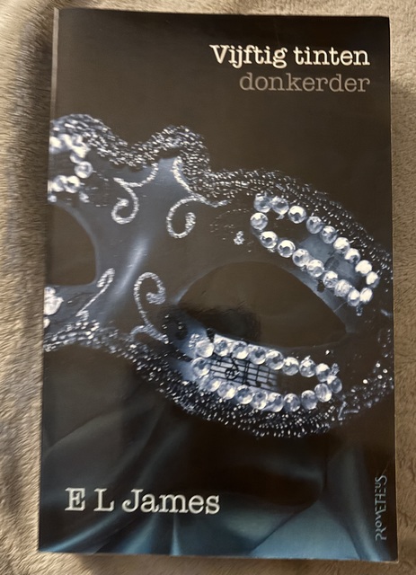 9789044621853-Vijftig-tinten-donkerder