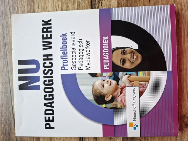 9789001881436-NU-Pedagogisch-Werk-Profielboek-Gespecialiseerd-Pedagogisch-Medewerker-PedagogiekOnline