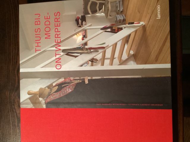 9789020967173-Thuis-bij-mode-ontwerpers