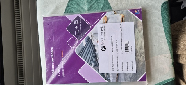 9789463761666-Goederen-verzenden-Niveau-2-Logistiek-medewerker-Theorieboek