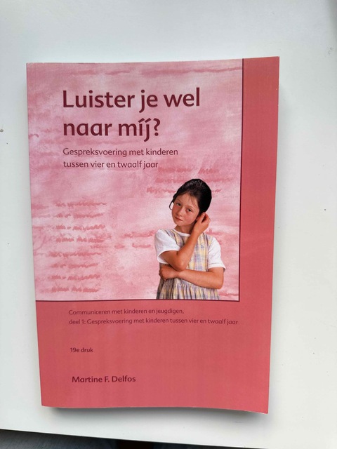9789088505102-Luister-je-wel-naar-mij