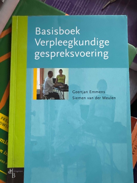 9789055744909-Basisboek-Verpleegkundige-Gespreksvoering-1