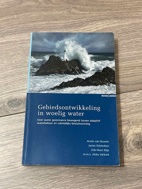 9789059315587-Gebiedsontwikkeling-in-woelig-water