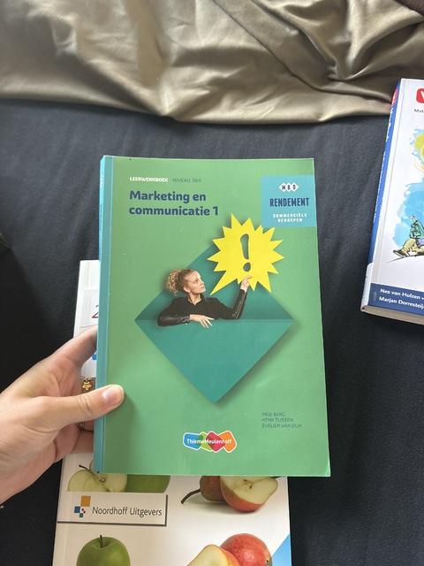 9789006372274-Marketing-communicatie-Niveau-34-Deel-1-Leerwerkboek